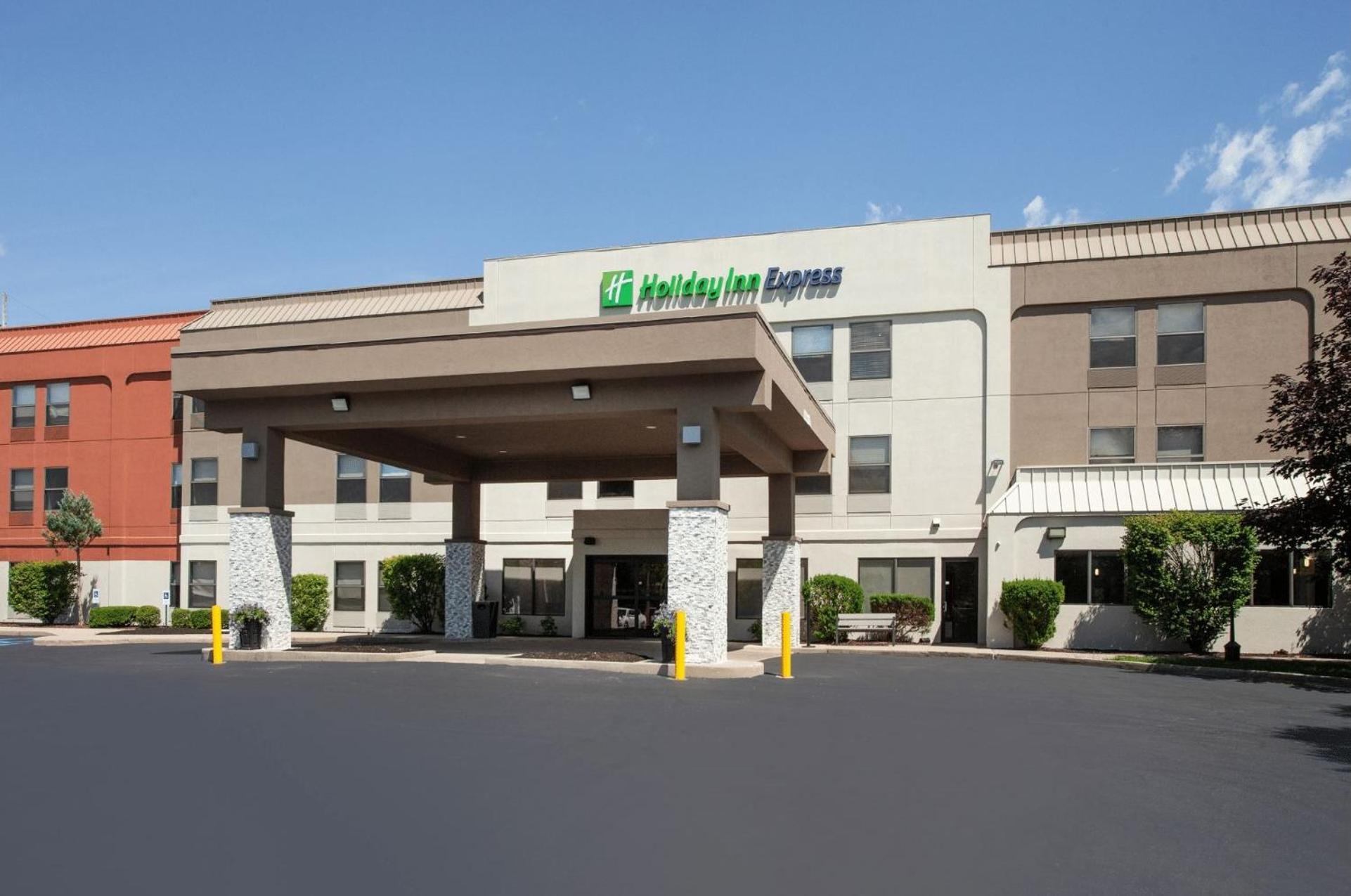 Holiday Inn Express Fremont By Ihg Exterior foto