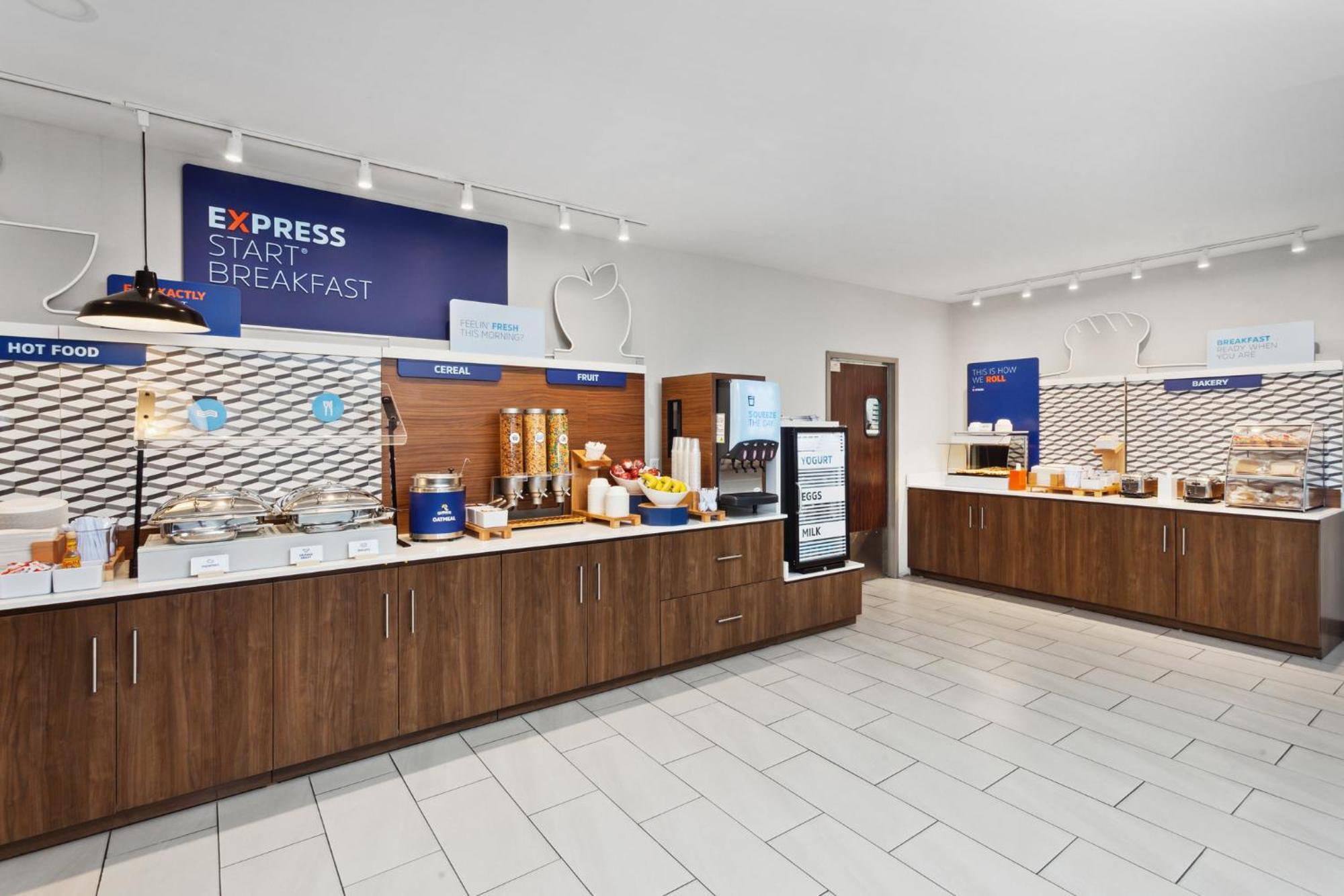 Holiday Inn Express Fremont By Ihg Exterior foto